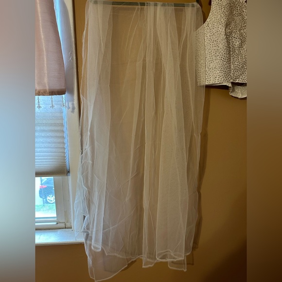 NWT Embroidered Net Pleated Lehenga in an Orange/Coral - Picture 8 of 12